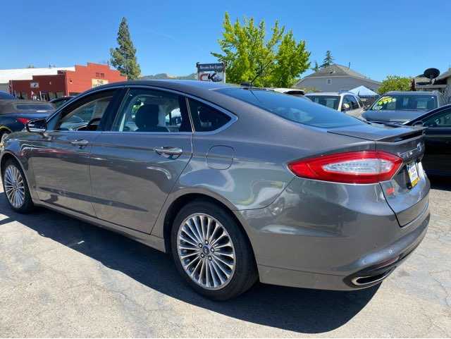 Ford Fusion Image 4